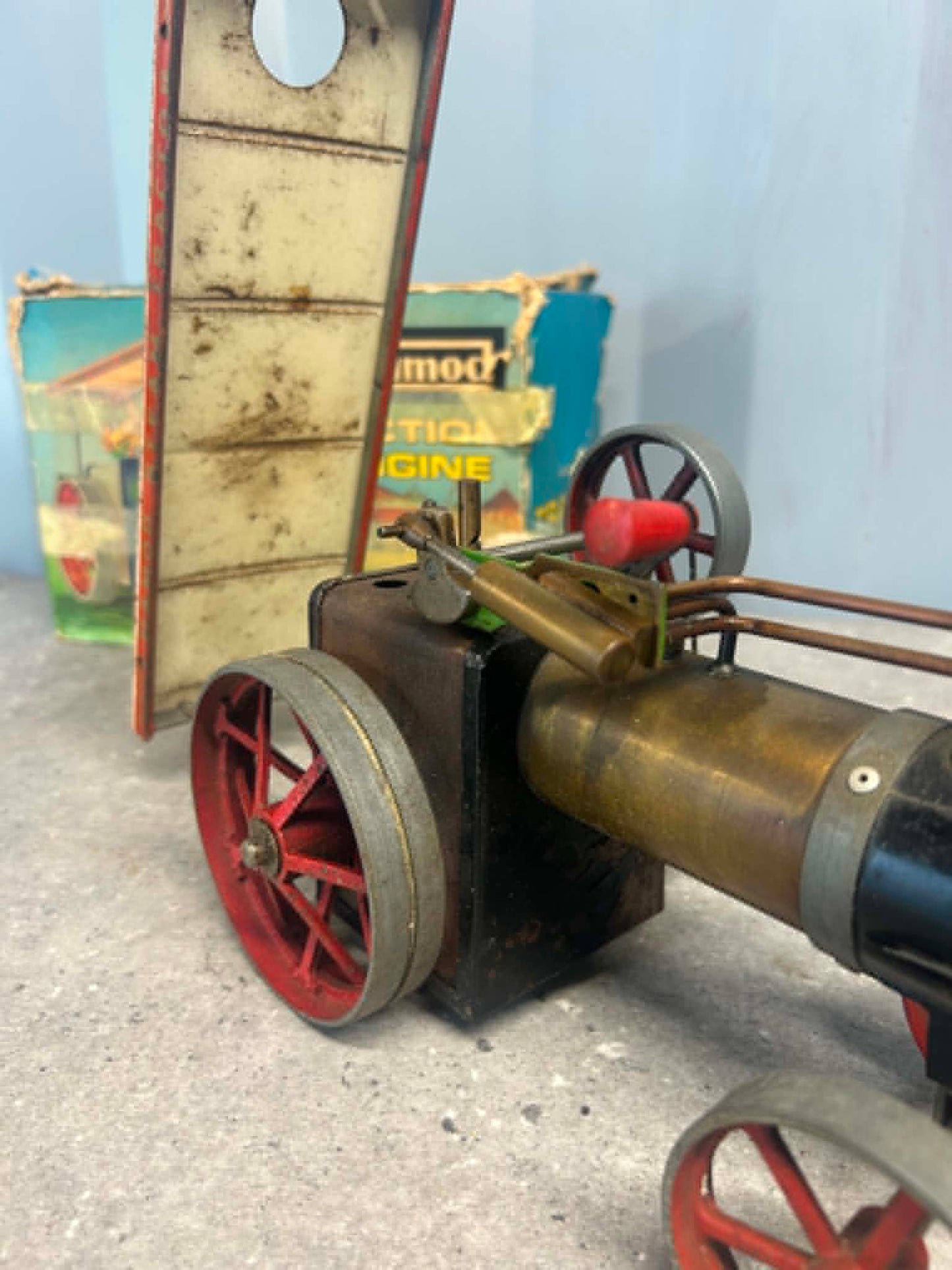 Mamod TE1A Traction Engine Model (Colour Box)