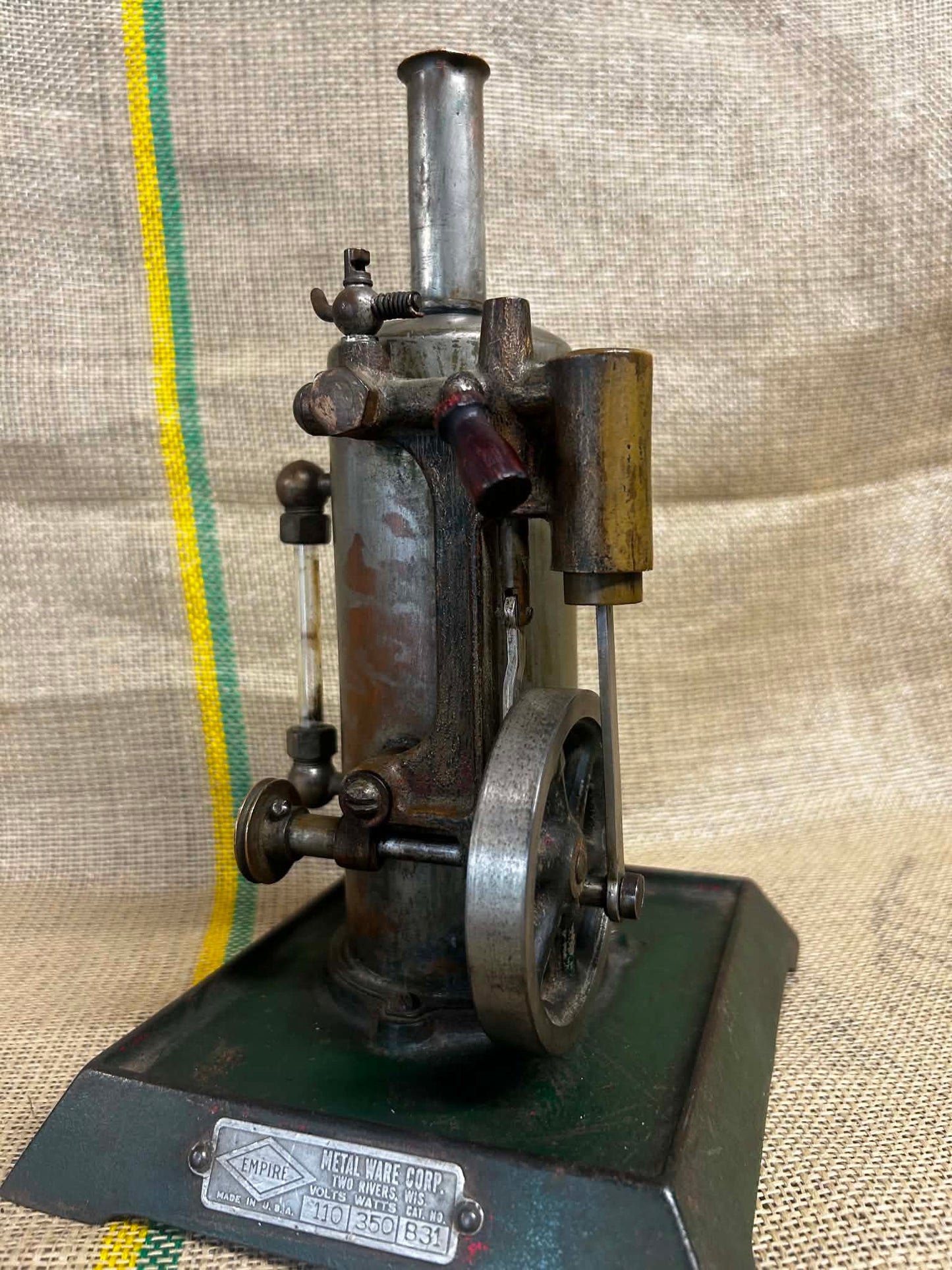 Empire Metal Ware Corp. B31 Vertical Electric Stationary Engine