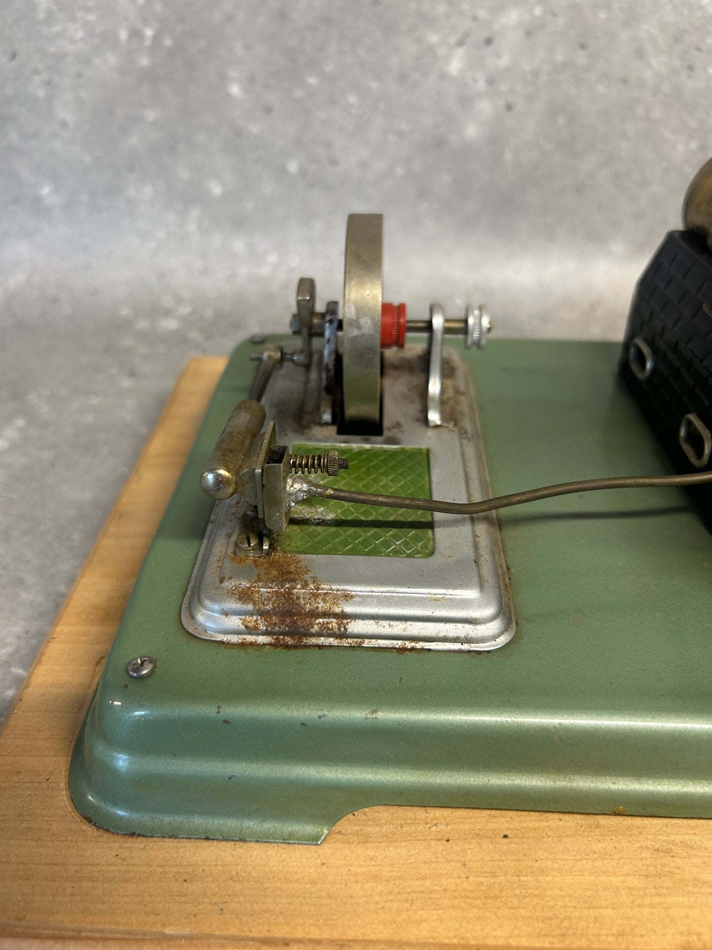 Fleischmann 120-2 Stationary Engine Model