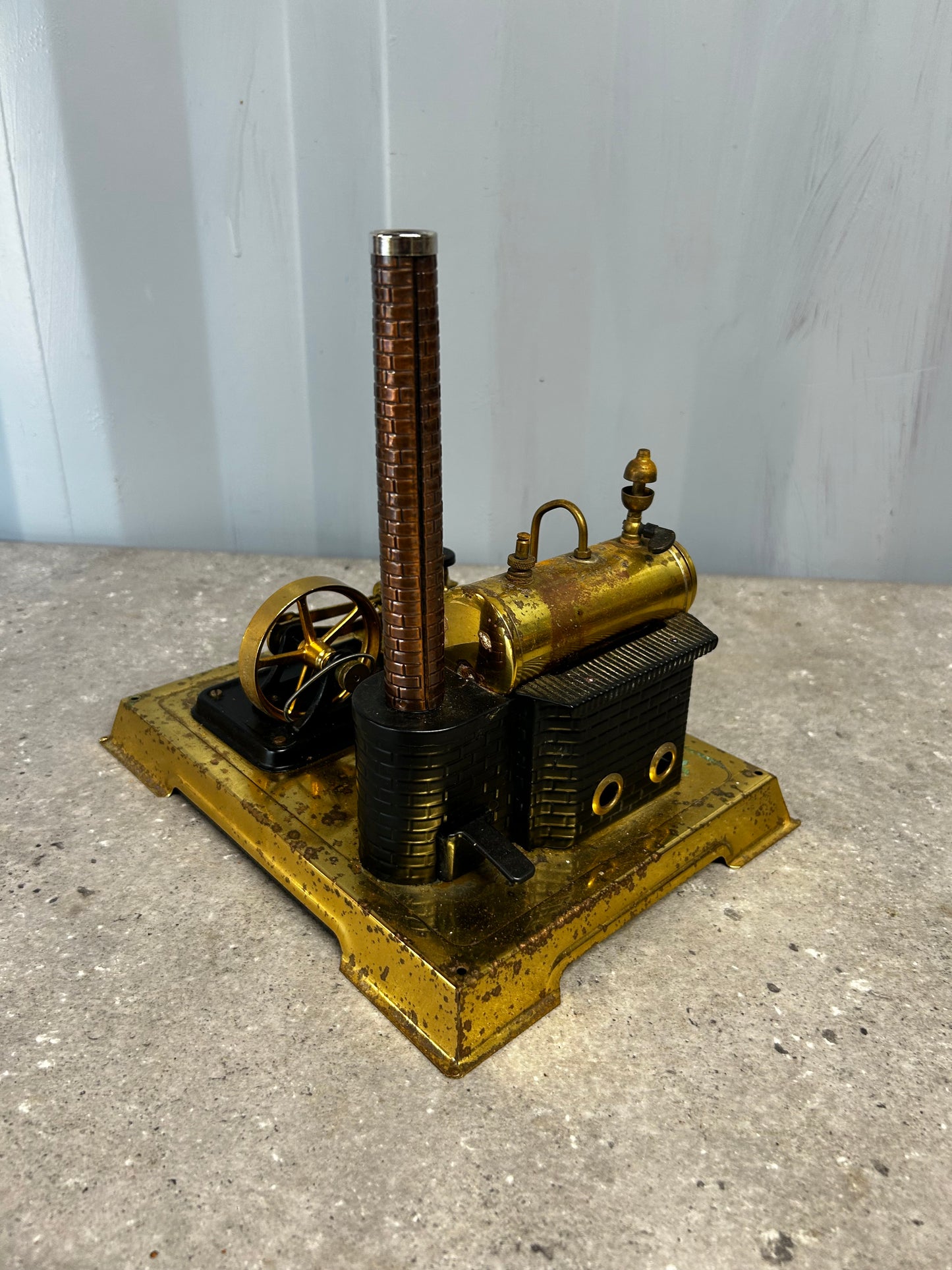 Wilesco D106 (Gold) Stationary Engine w/ Drill