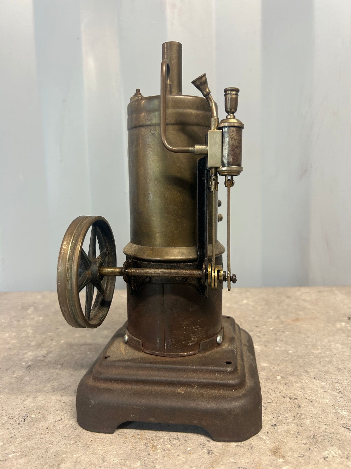 Märklin (1909) “6 1/2” Vertical Engine