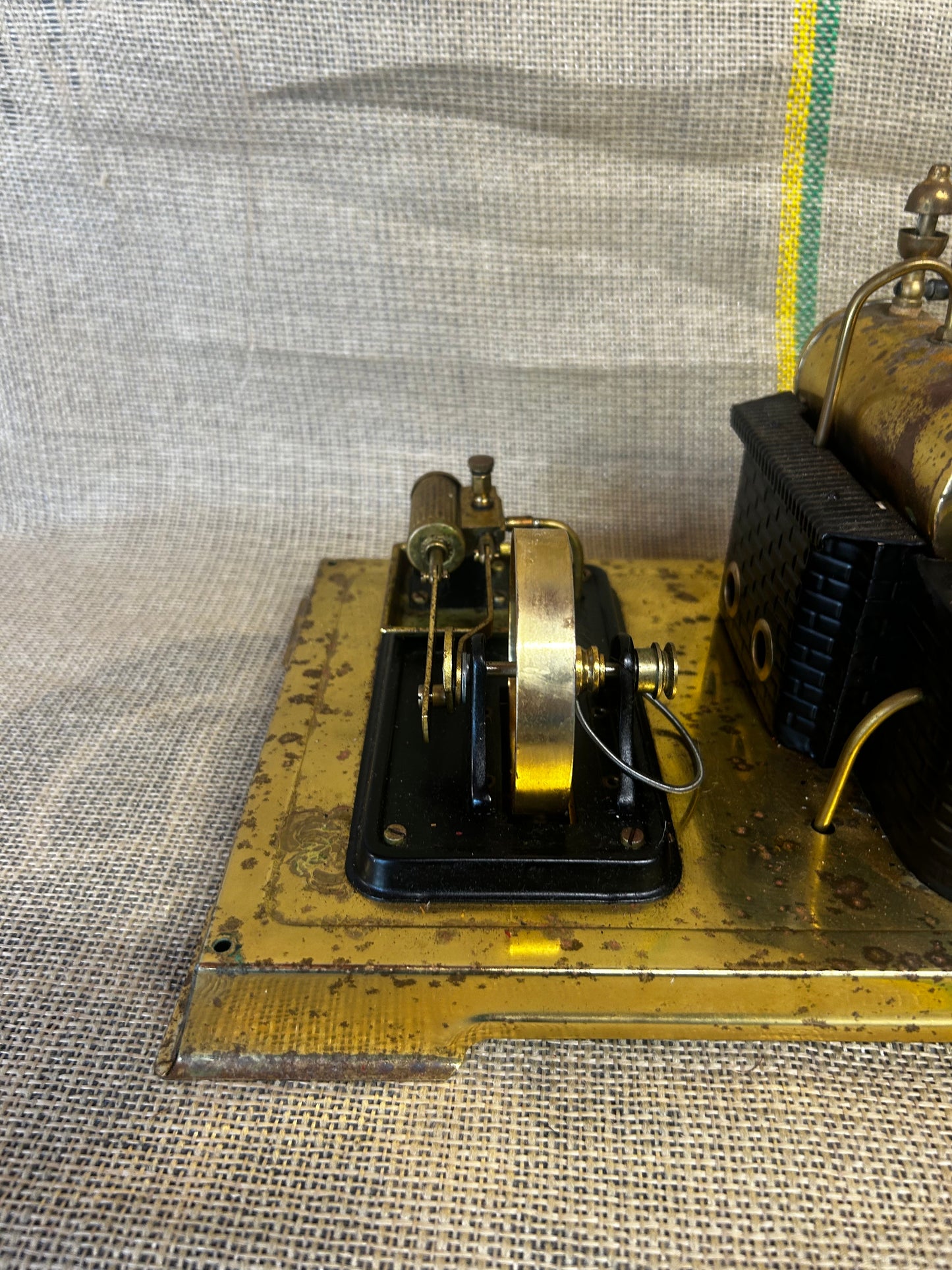 Wilesco D106 (Gold) Stationary Engine