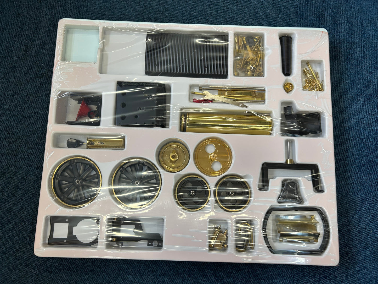 Wilesco D376 Black/ Brass Roller Kit Boxed Unbuilt