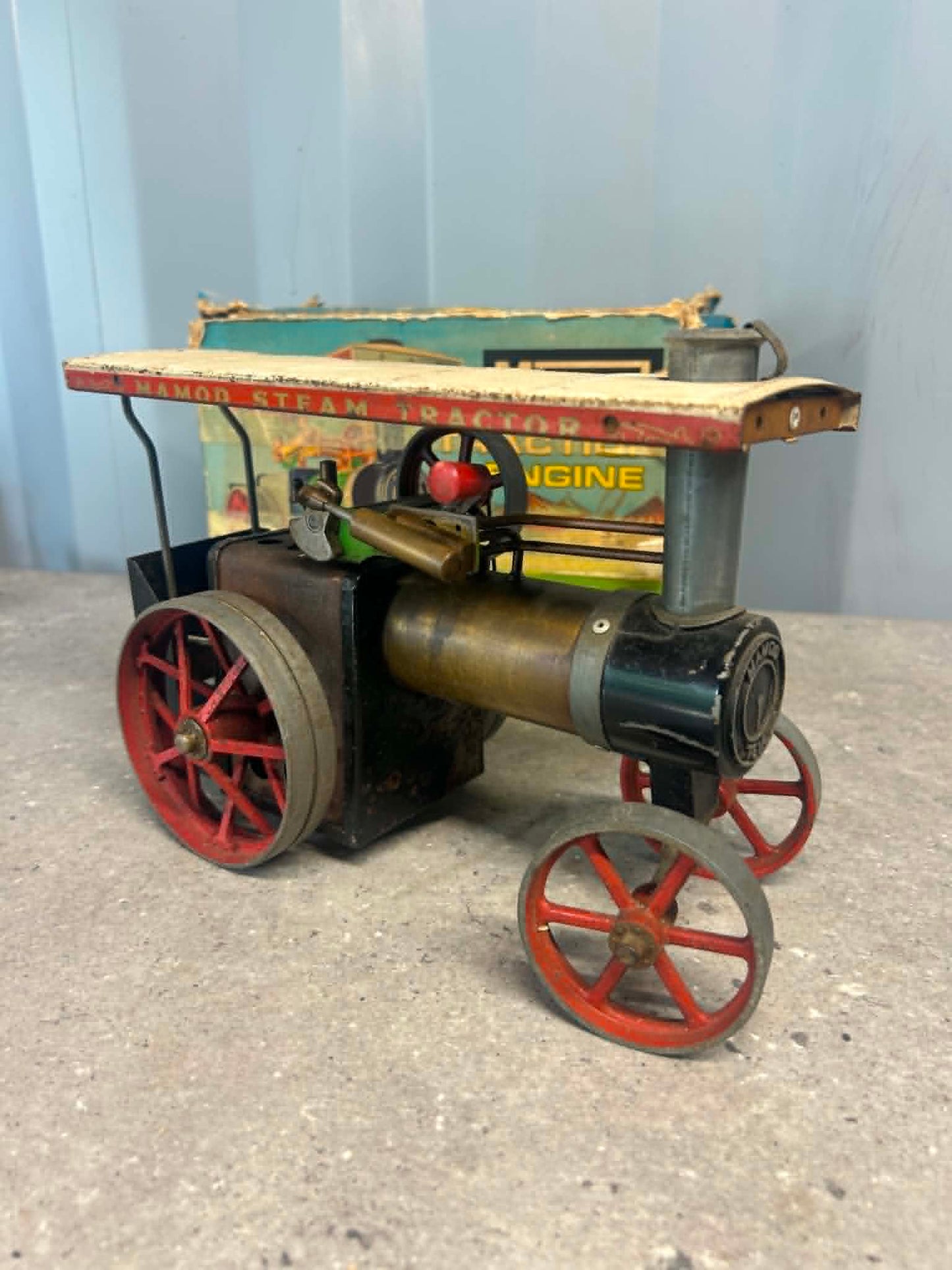 Mamod TE1A Traction Engine Model (Colour Box)