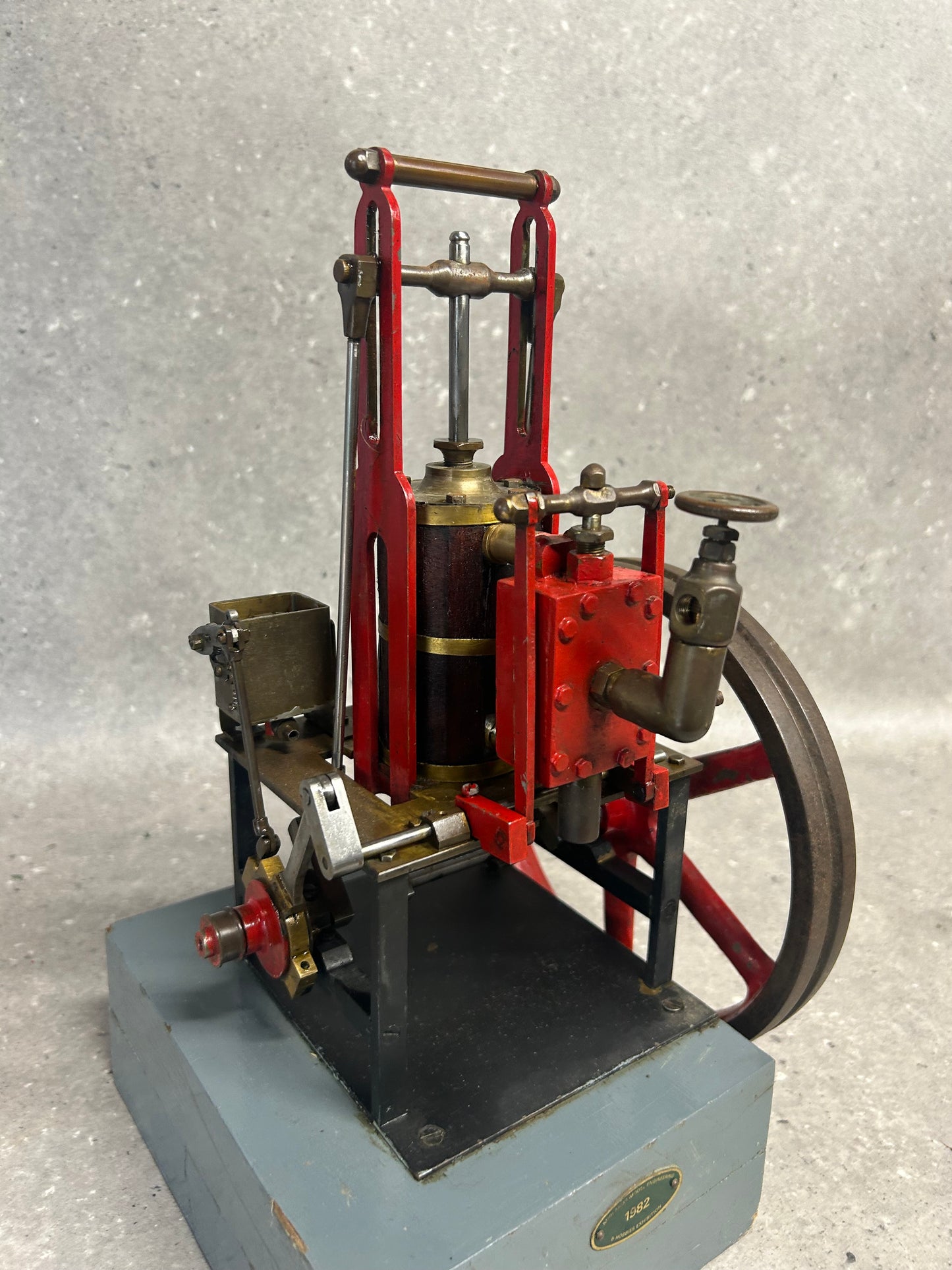 Vertical Table Engine 1980s Model