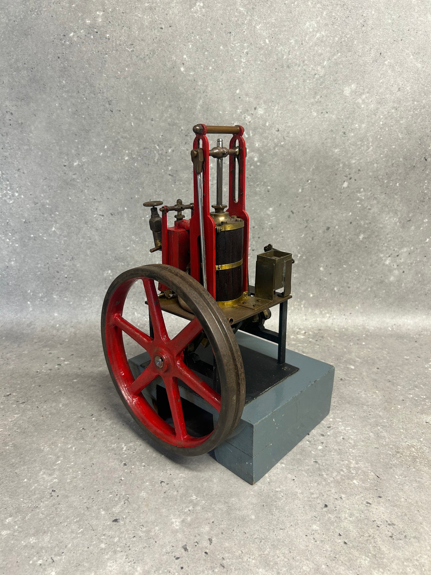 Vertical Table Engine 1980s Model