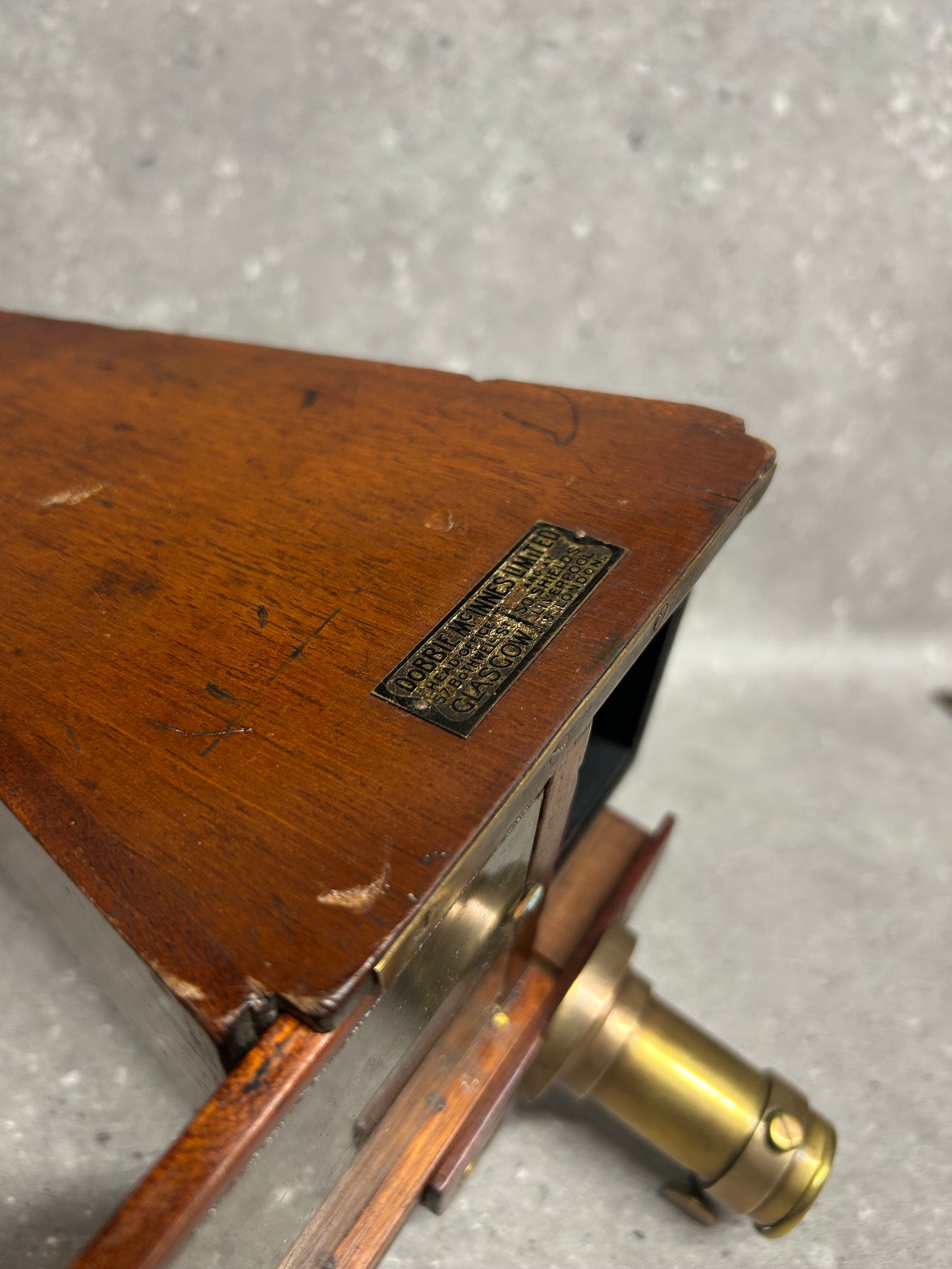 Dobbie-McInnes Hopkinson Flashlight Indicator with Photographic Hood