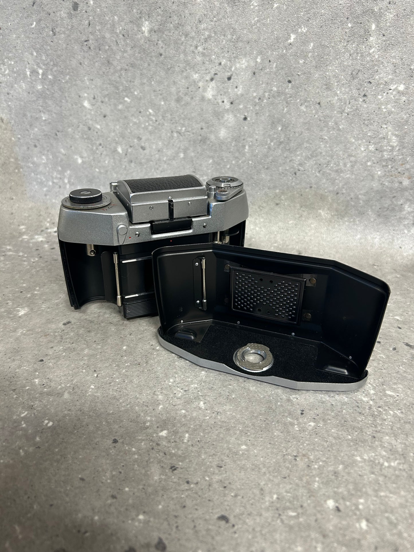 Ihagee Exa 1a 35mm SLR Camera with 50mm f/ 2.8 lens