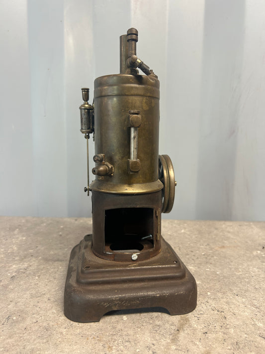 Märklin (1909) “6 1/2” Vertical Engine