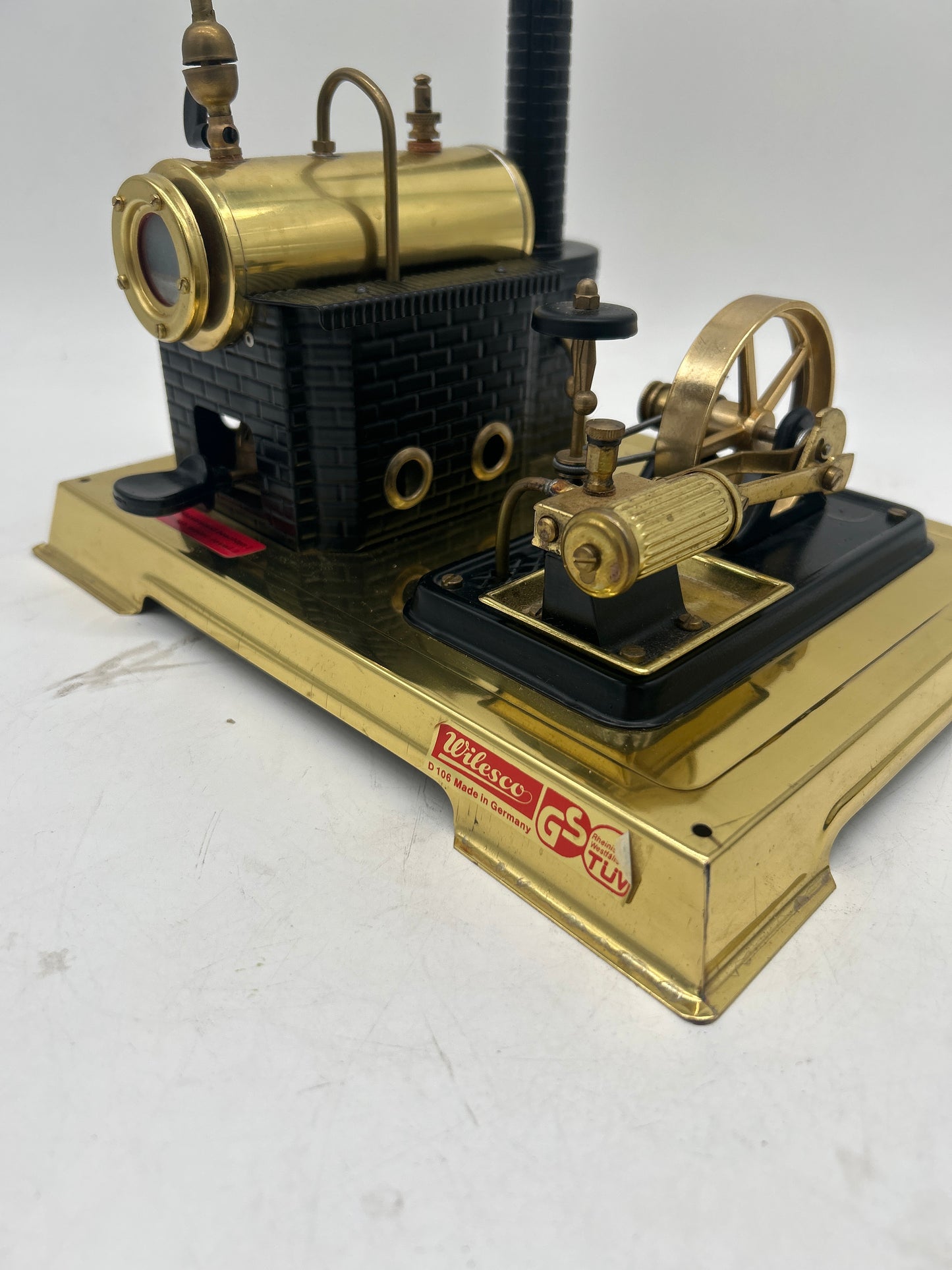 Wilesco D106 Stationary Engine