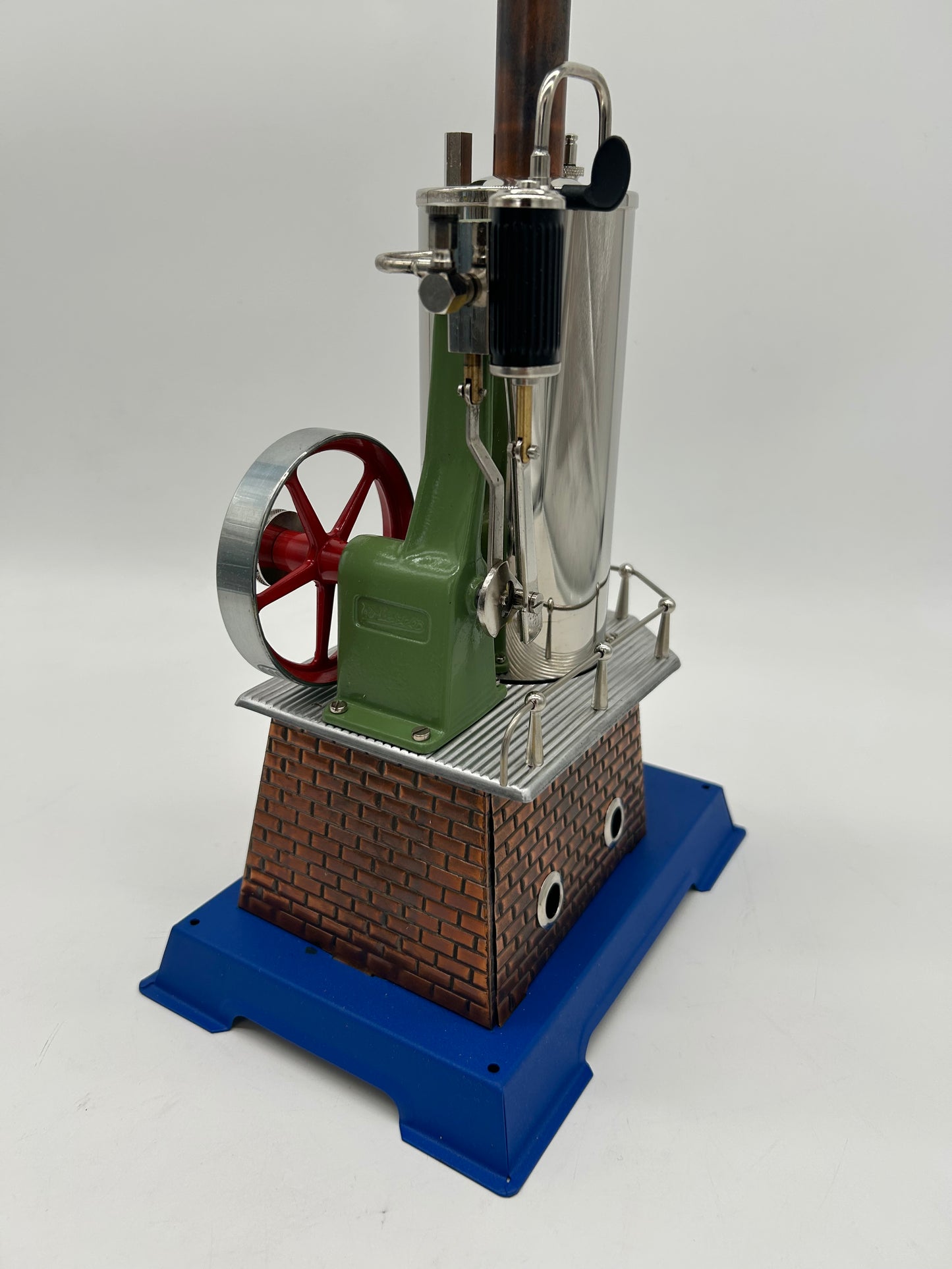 Wilesco D455 Vertical Steam Engine