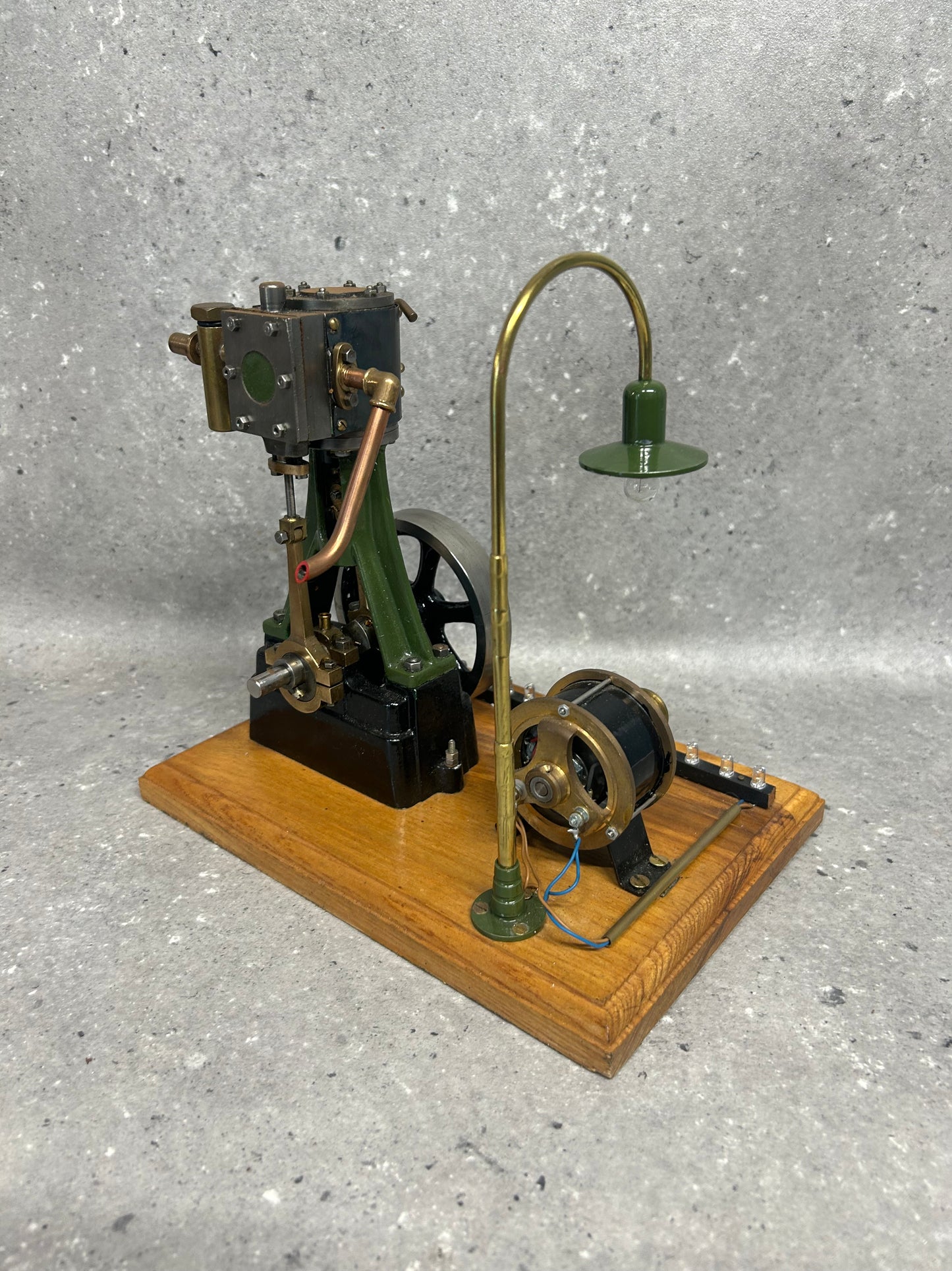 Stuart No. 7a with Dynamo and Light