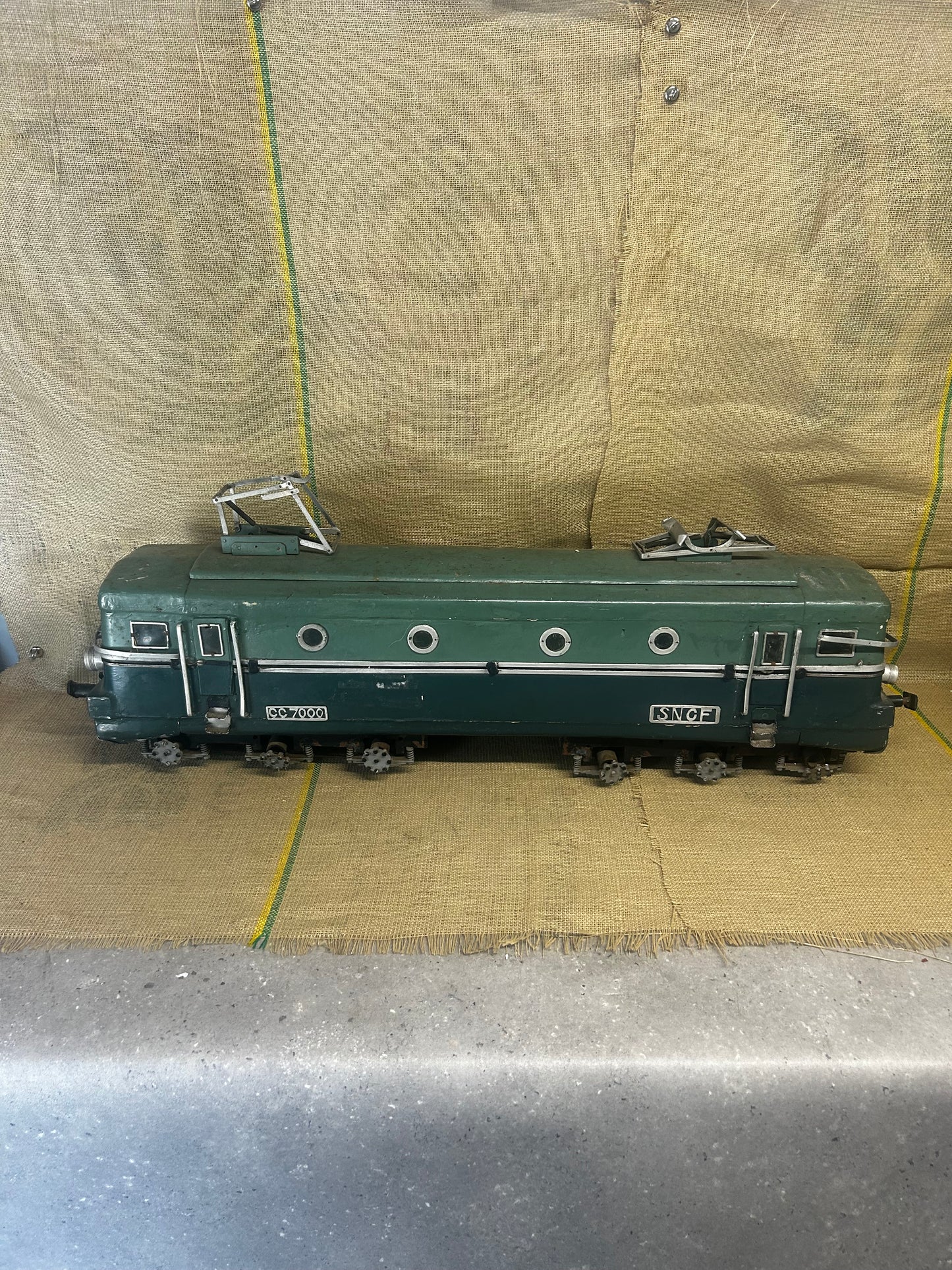 Large Scratch-Built 37” (2 1/2 inch scale) SNCF CC7000 Locomotive