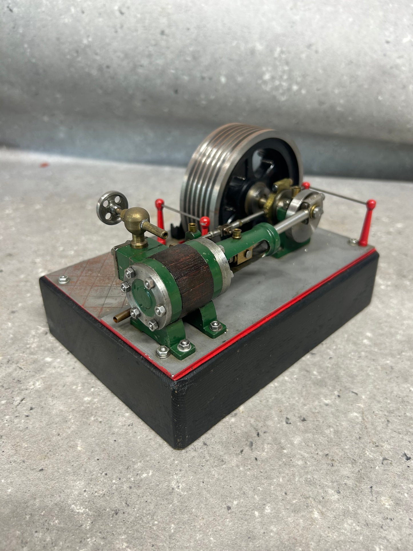 Scratch-Built Single Cylinder D/A Stationary Engine Model