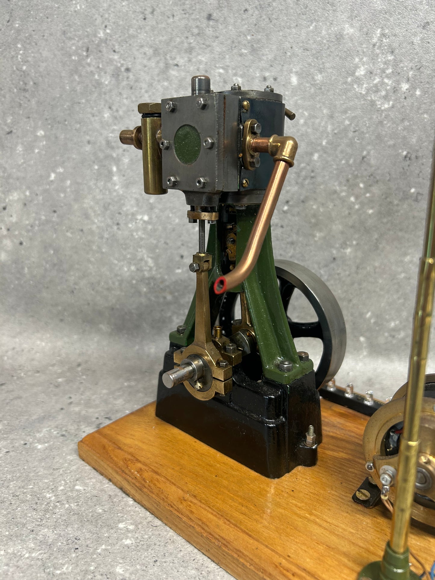 Stuart No. 7a with Dynamo and Light