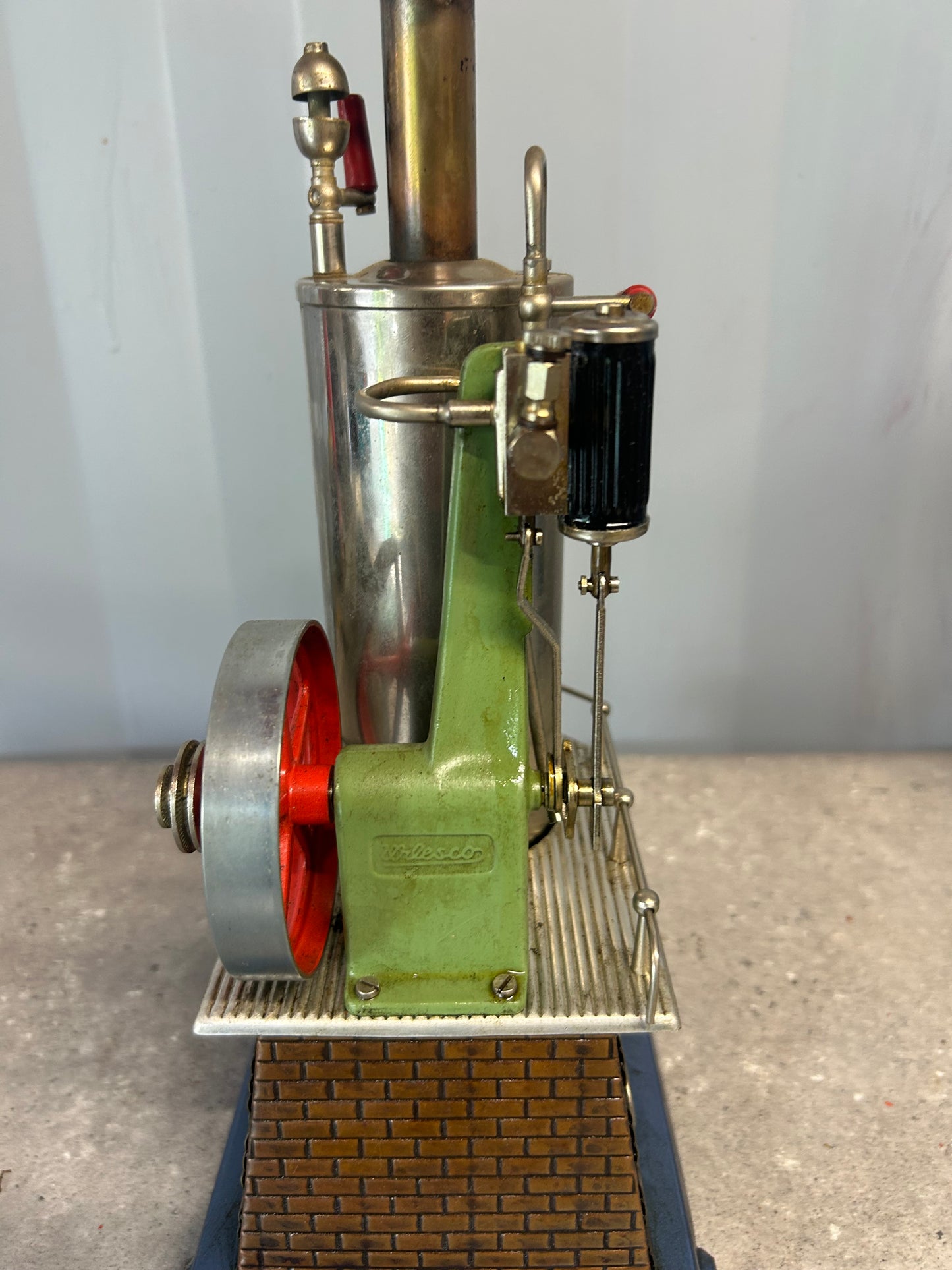 Wilesco D45 Vertical Engine