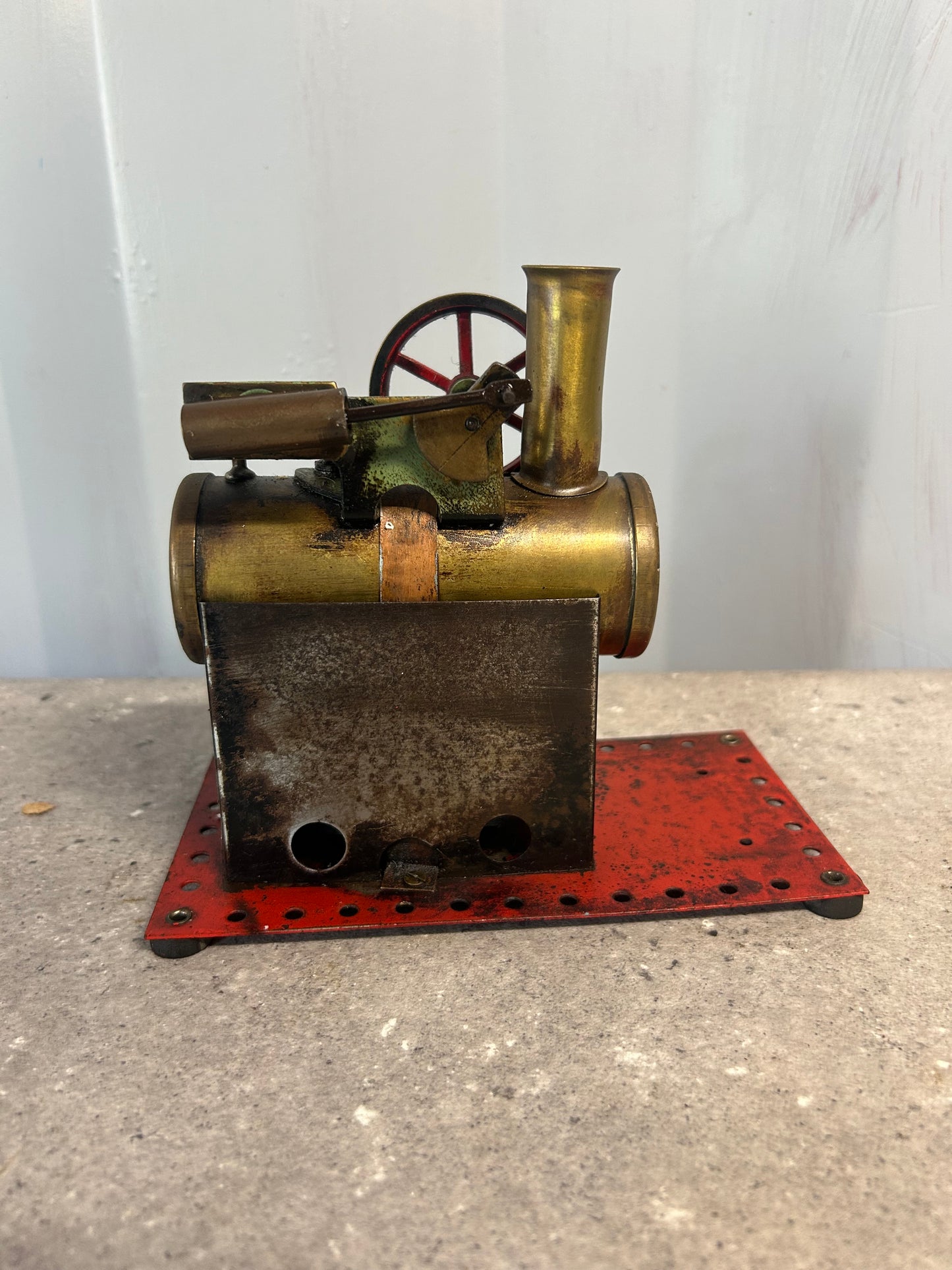 Early Mamod Minor (MM2) Brass Flywheel/ Flat-Base Stationary Engine