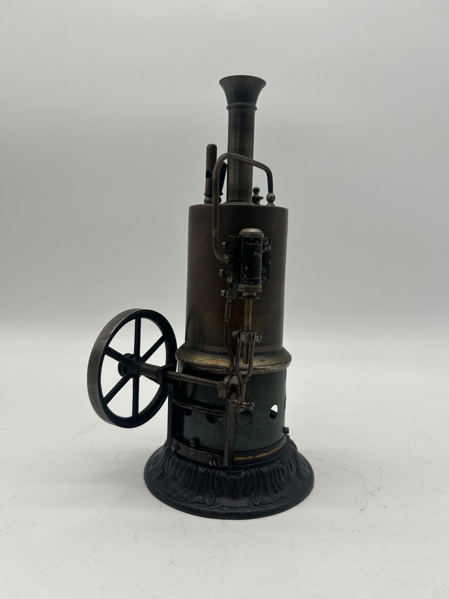 Schoenner Vertical Steam Engine