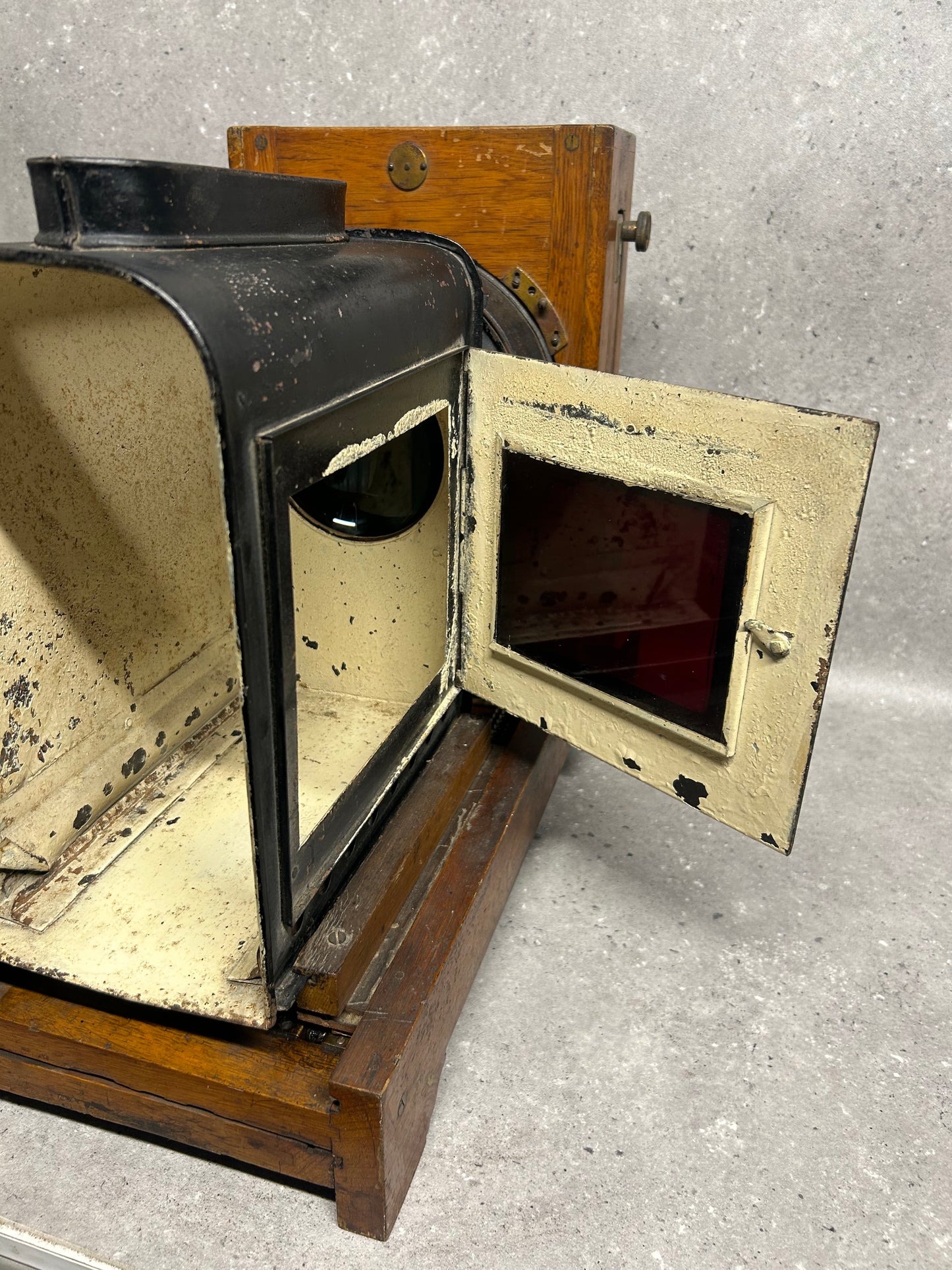 Antique Ernemann Horizontal Enlarger, circa. 1920 (with wooden box)