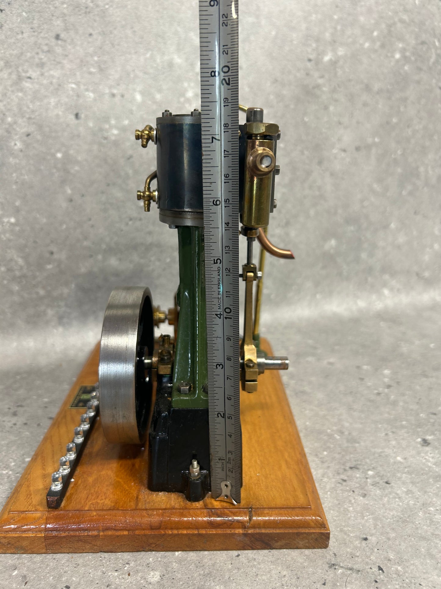Stuart No. 7a with Dynamo and Light