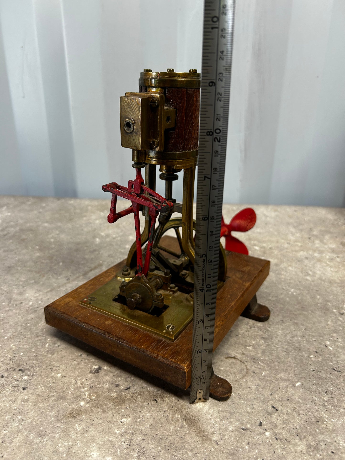 Antique Vertical Marine Engine Model w/ Propeller