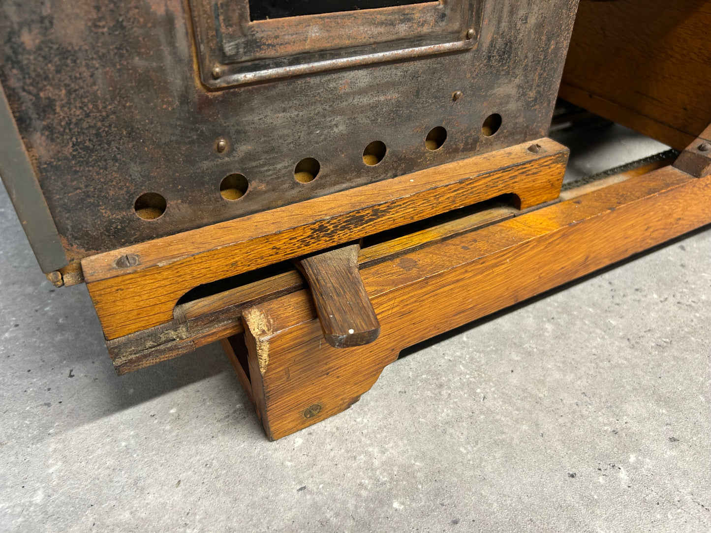 Antique Coronet Photographic Enlarger / Lantern Projector