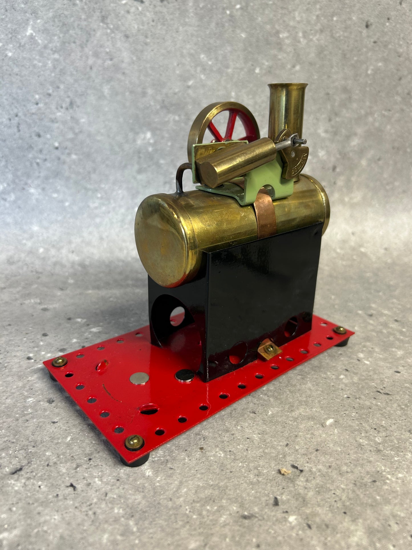 Early Mamod Minor (MM2) Brass Flywheel/ Flat-Base Stationary Engine