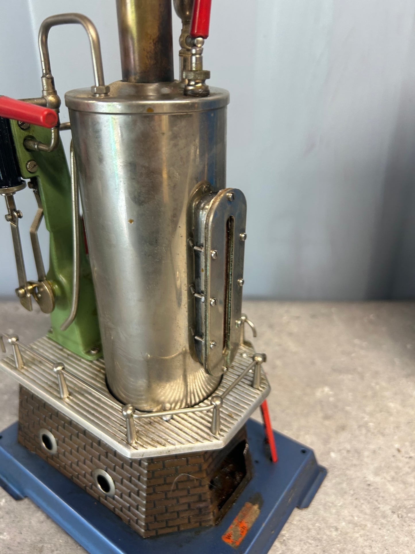 Wilesco D45 Vertical Engine
