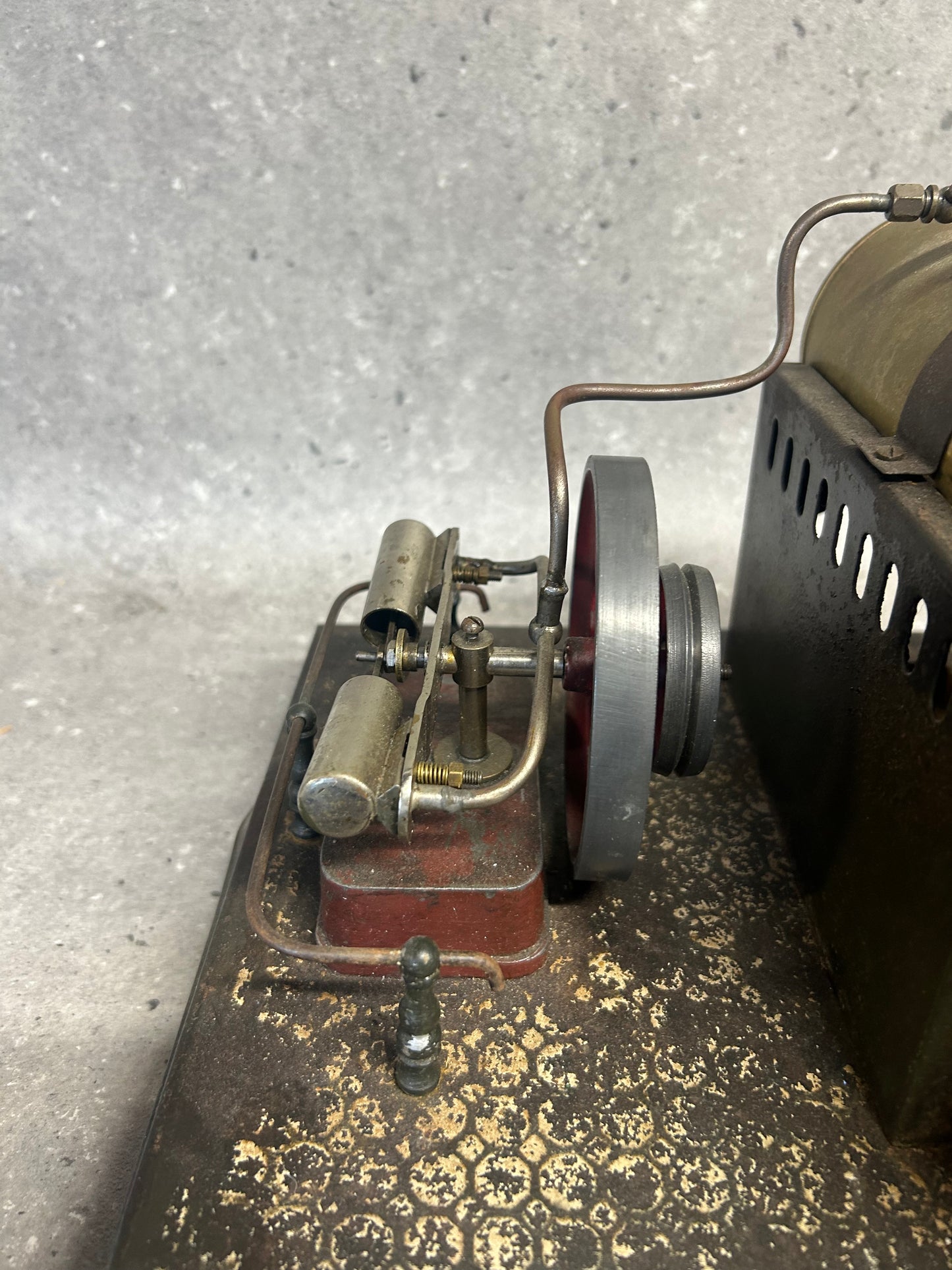 Jean Comby (France) Twin Cylinder Oscillating Stationary Engine