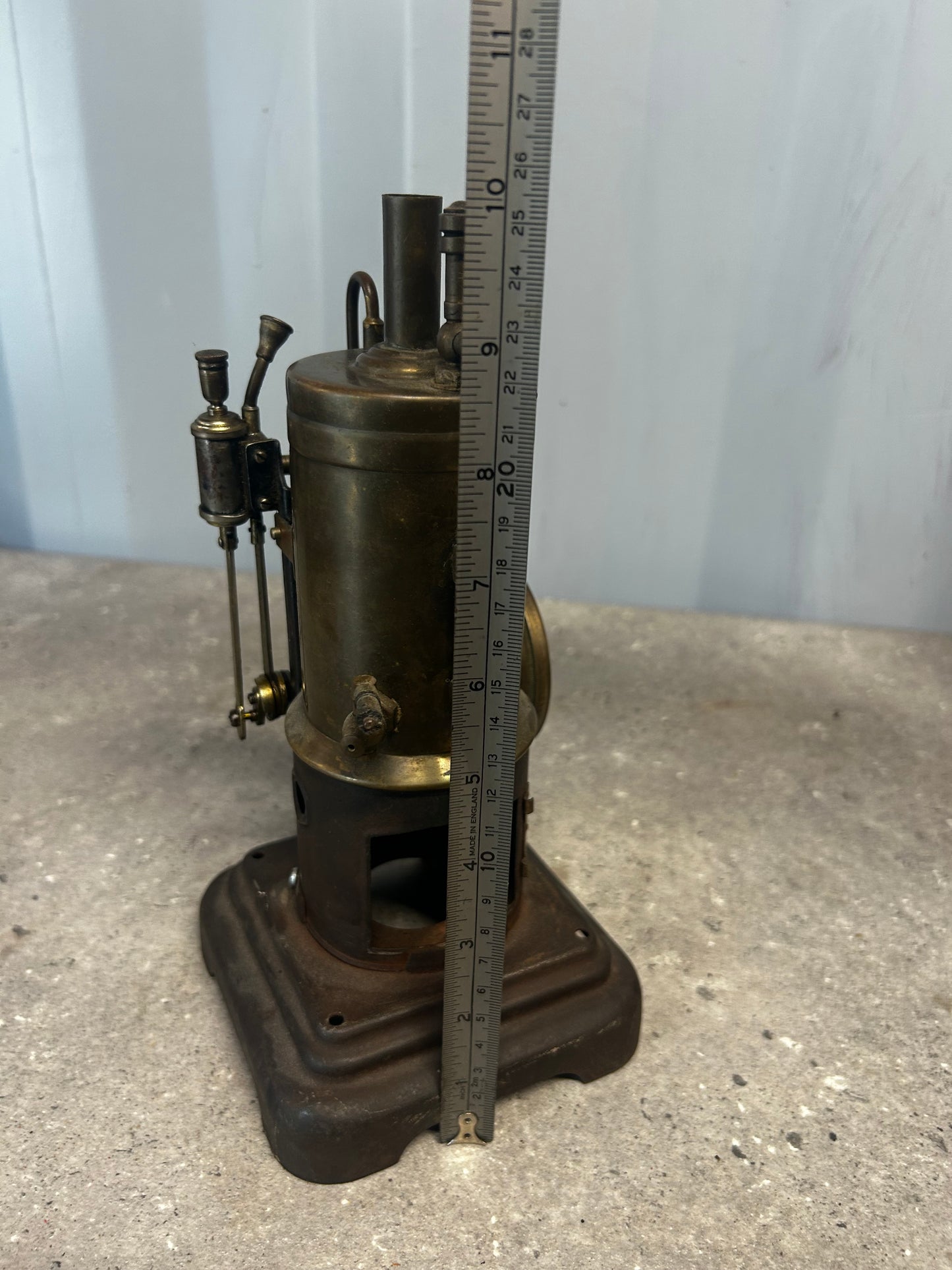 Märklin (1909) “6 1/2” Vertical Engine