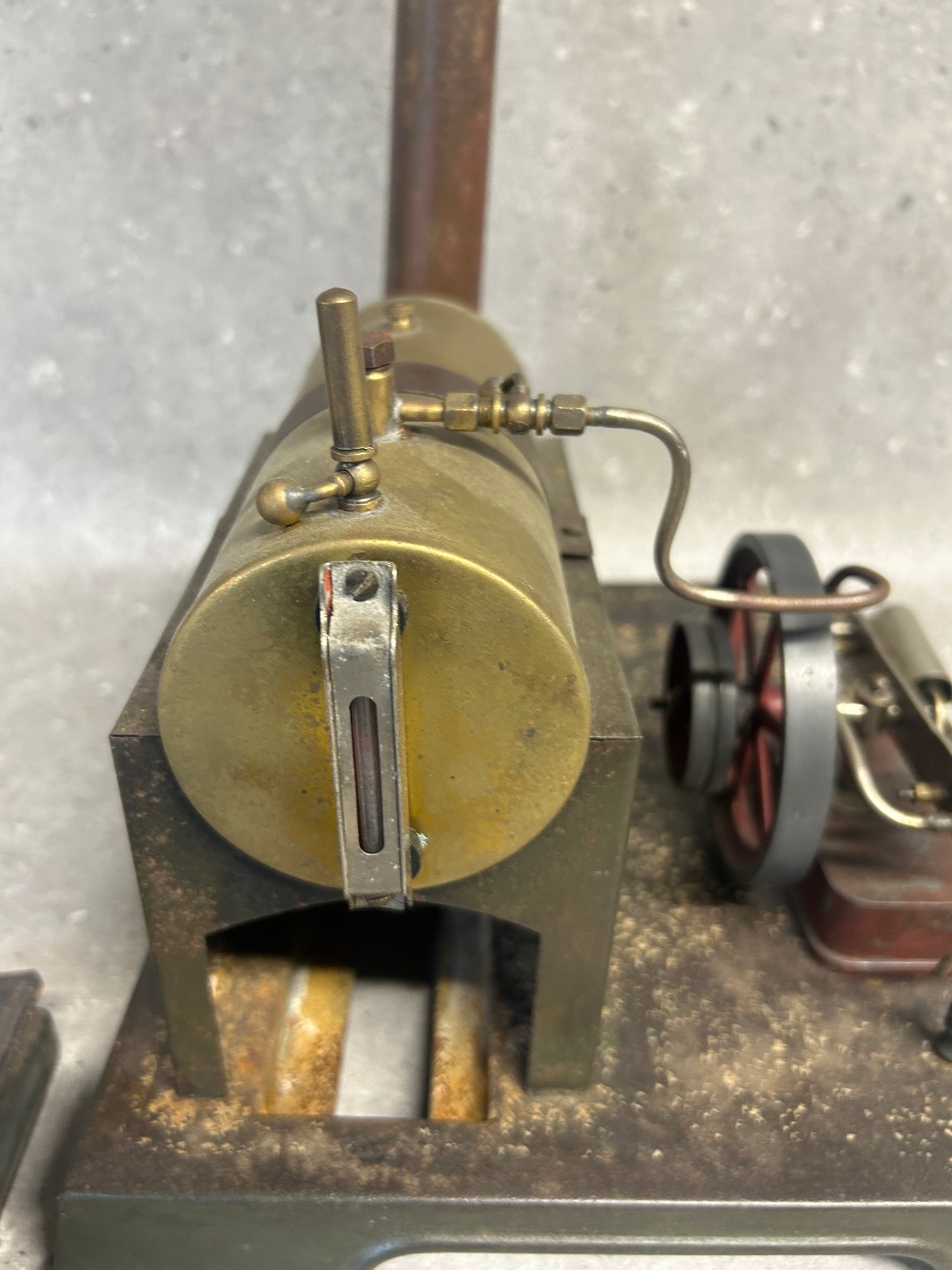 Jean Comby (France) Twin Cylinder Oscillating Stationary Engine