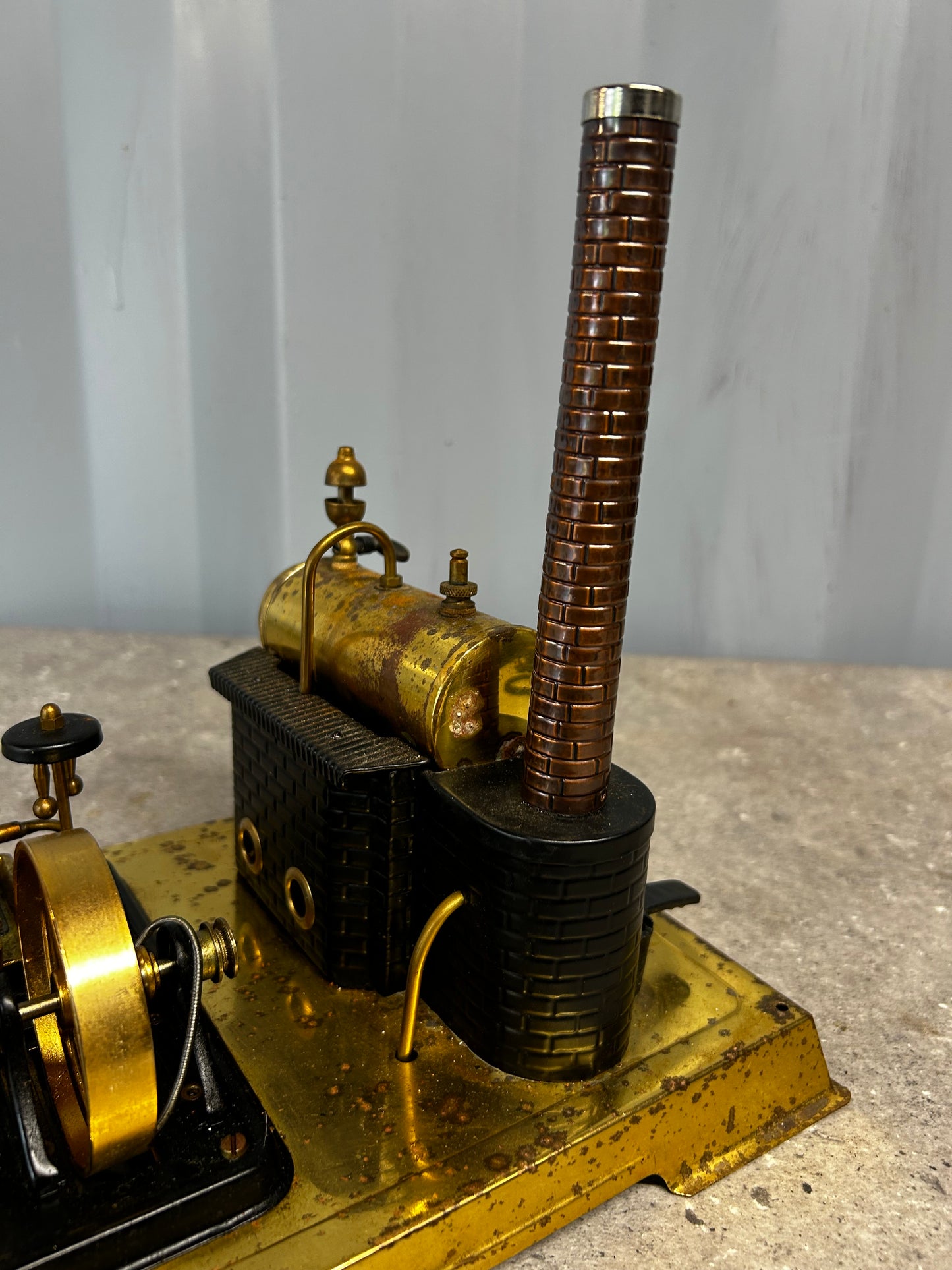 Wilesco D106 (Gold) Stationary Engine w/ Drill