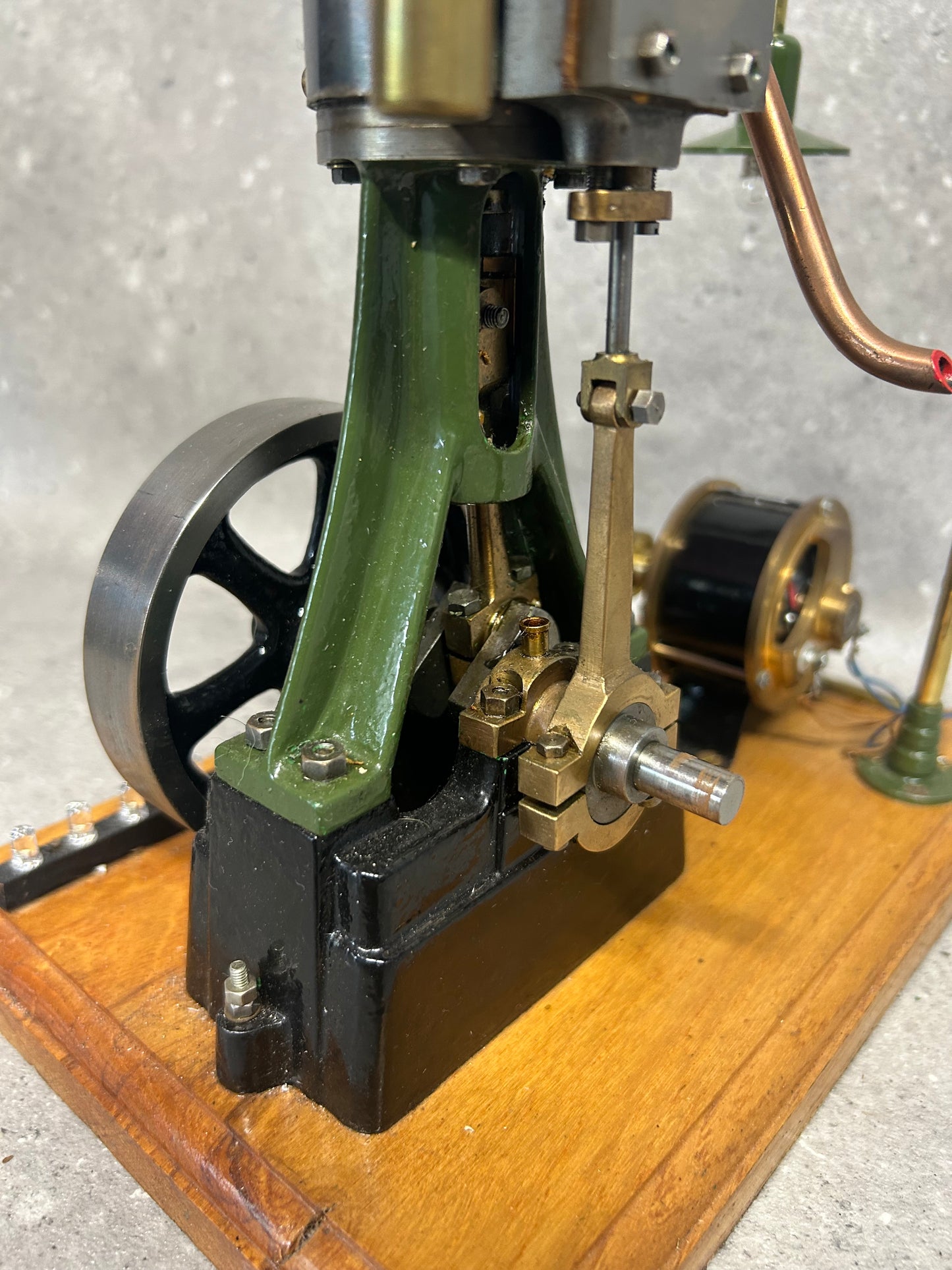 Stuart No. 7a with Dynamo and Light