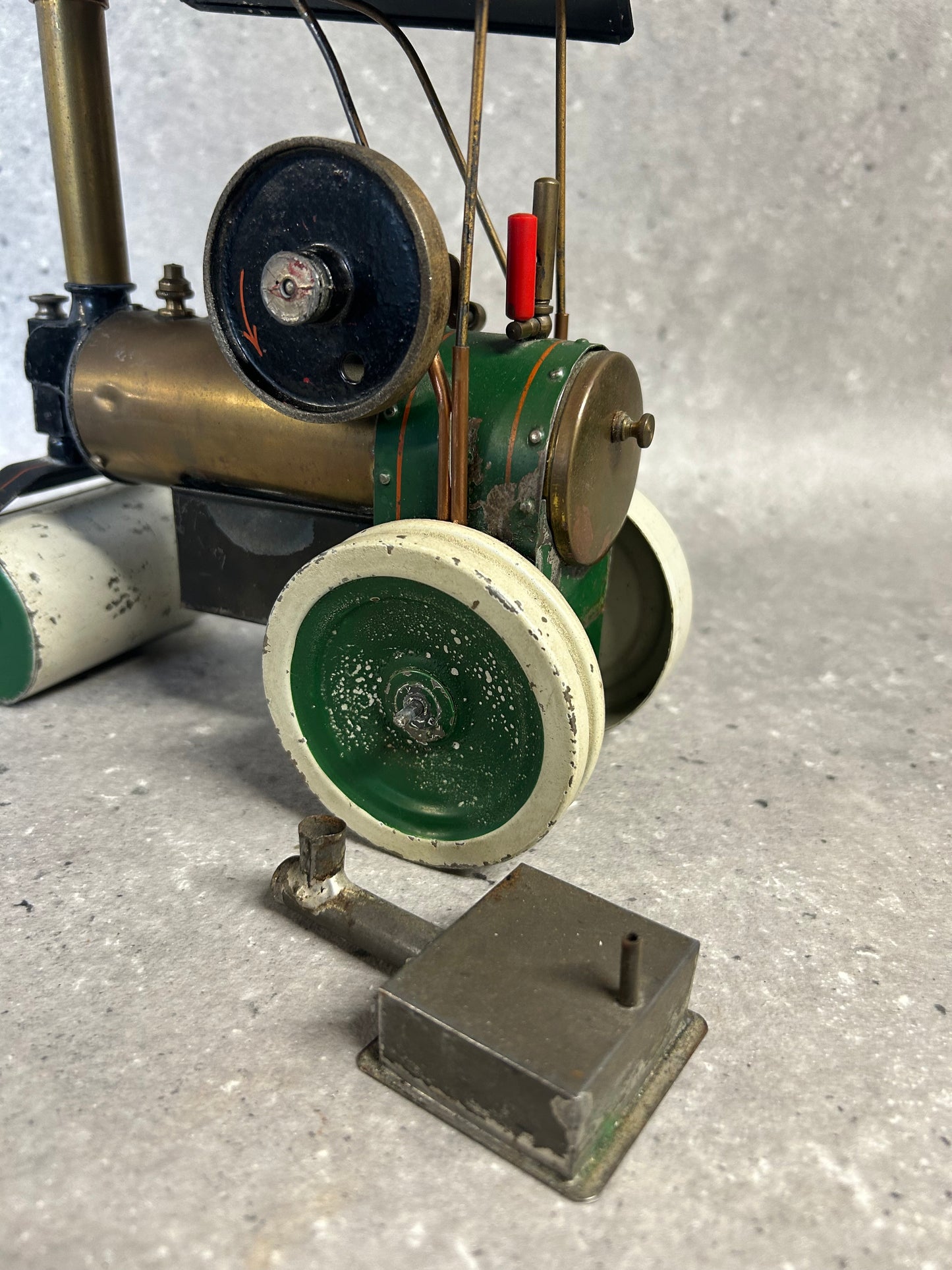 Doll #506 Roller Model