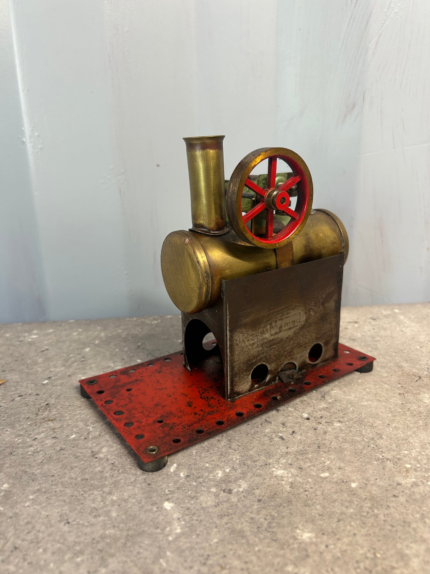 Early Mamod Minor (MM2) Brass Flywheel/ Flat-Base Stationary Engine