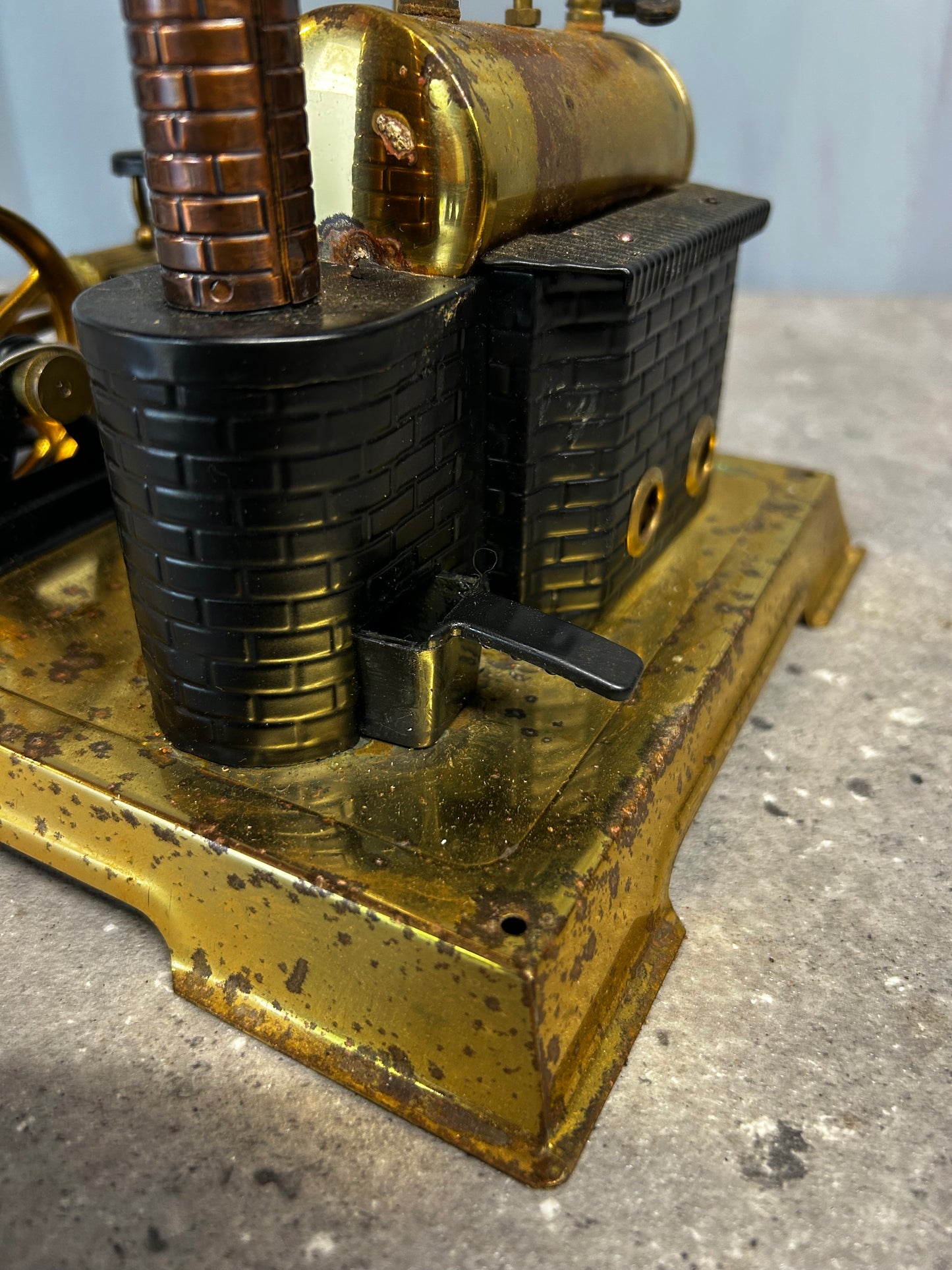 Wilesco D106 (Gold) Stationary Engine w/ Drill