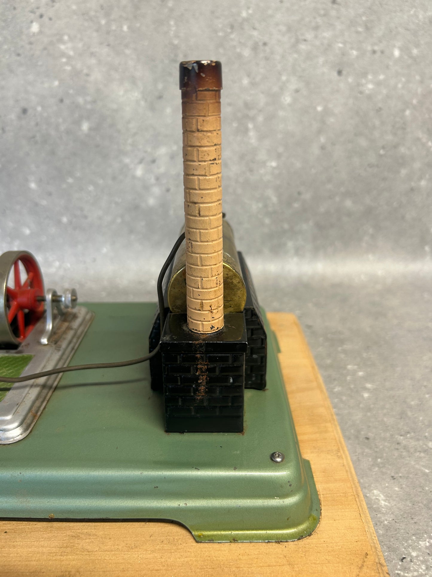 Fleischmann 120-2 Stationary Engine Model