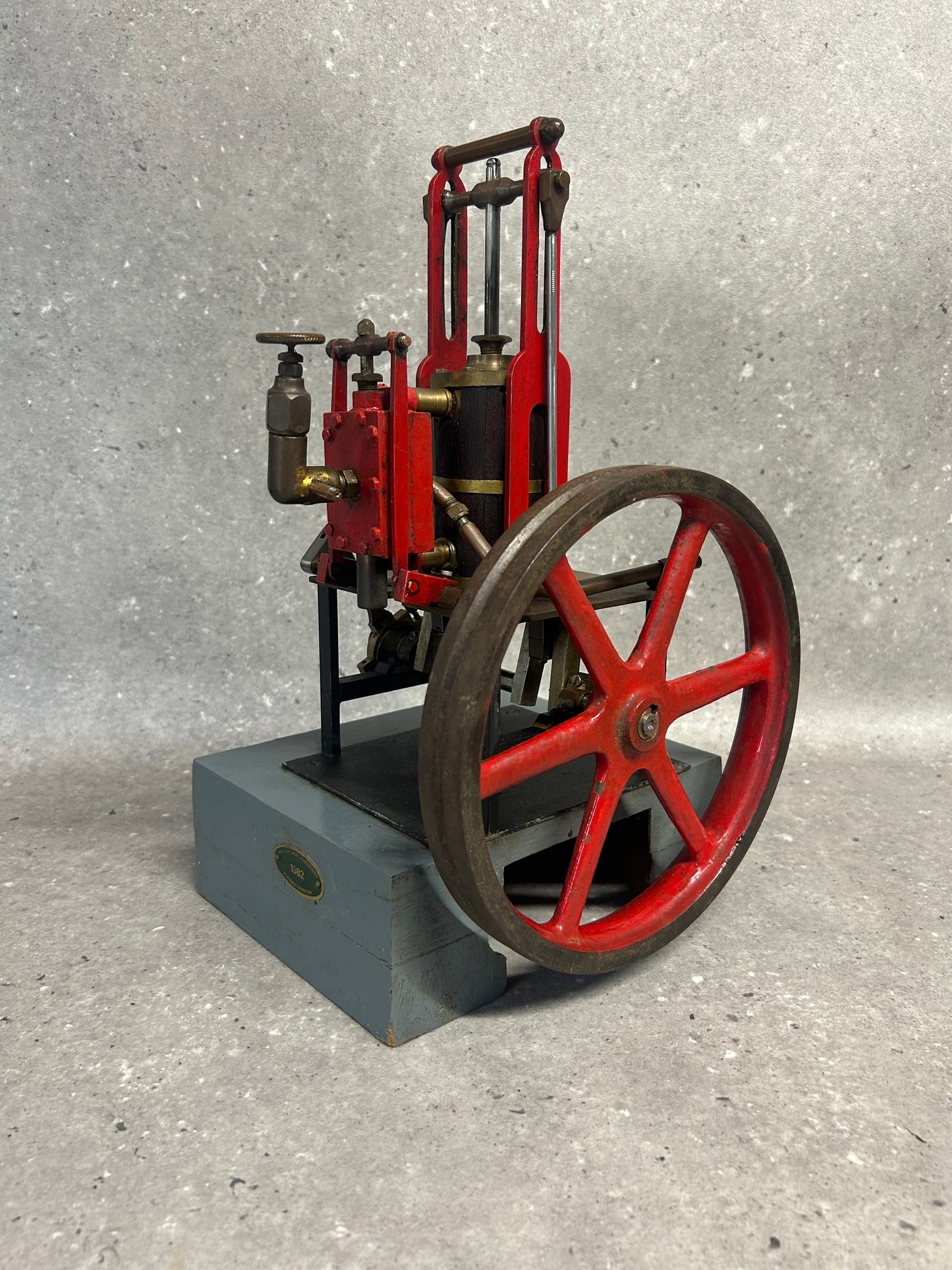 Vertical Table Engine 1980s Model