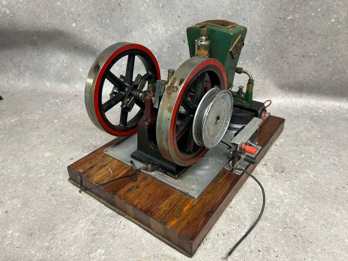 Alyn Foundry R.L.E. Model Hit & Miss O/C Engine
