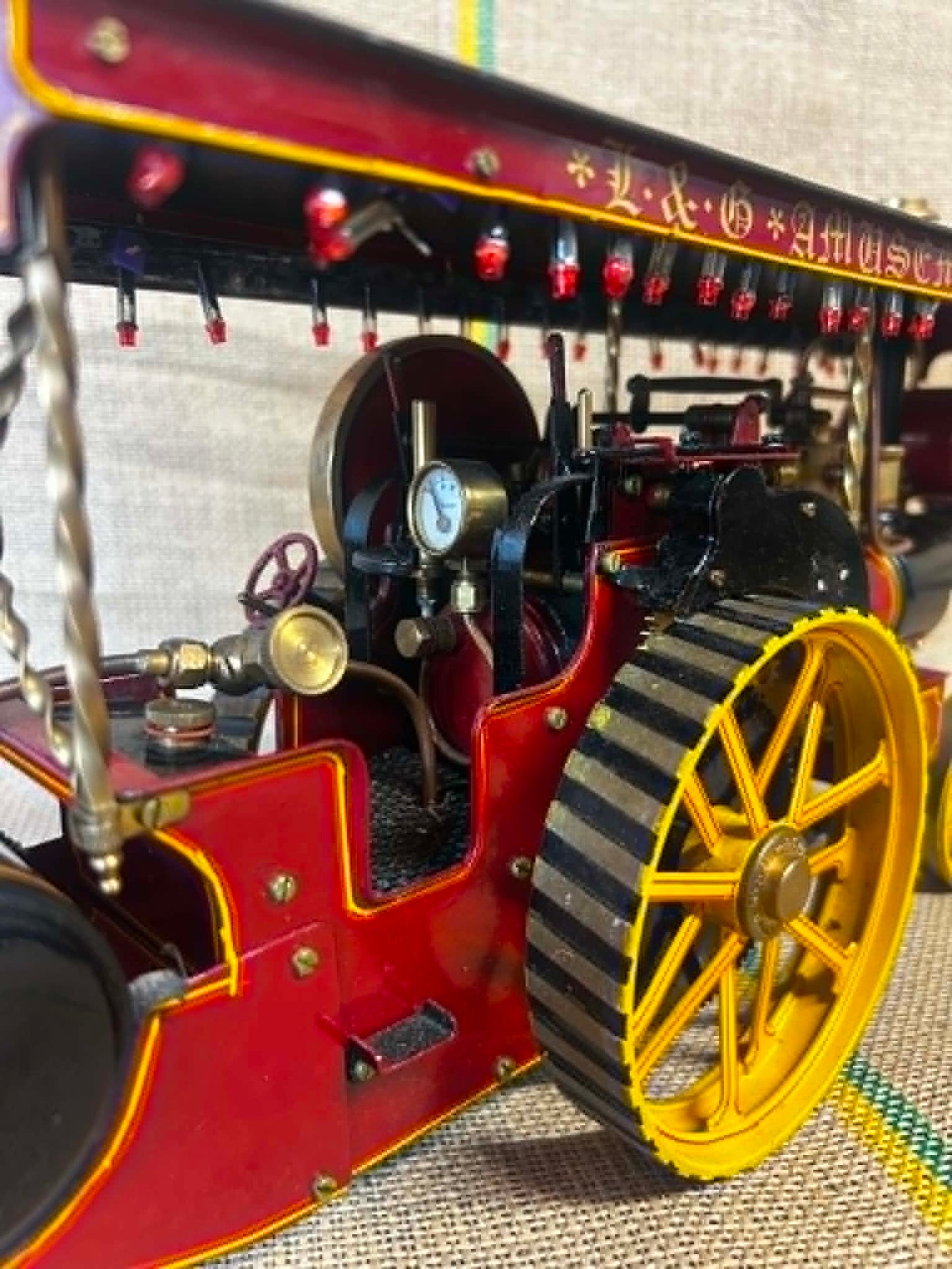 D. R. Mercer Showmans Engine Model with Gas Conversion