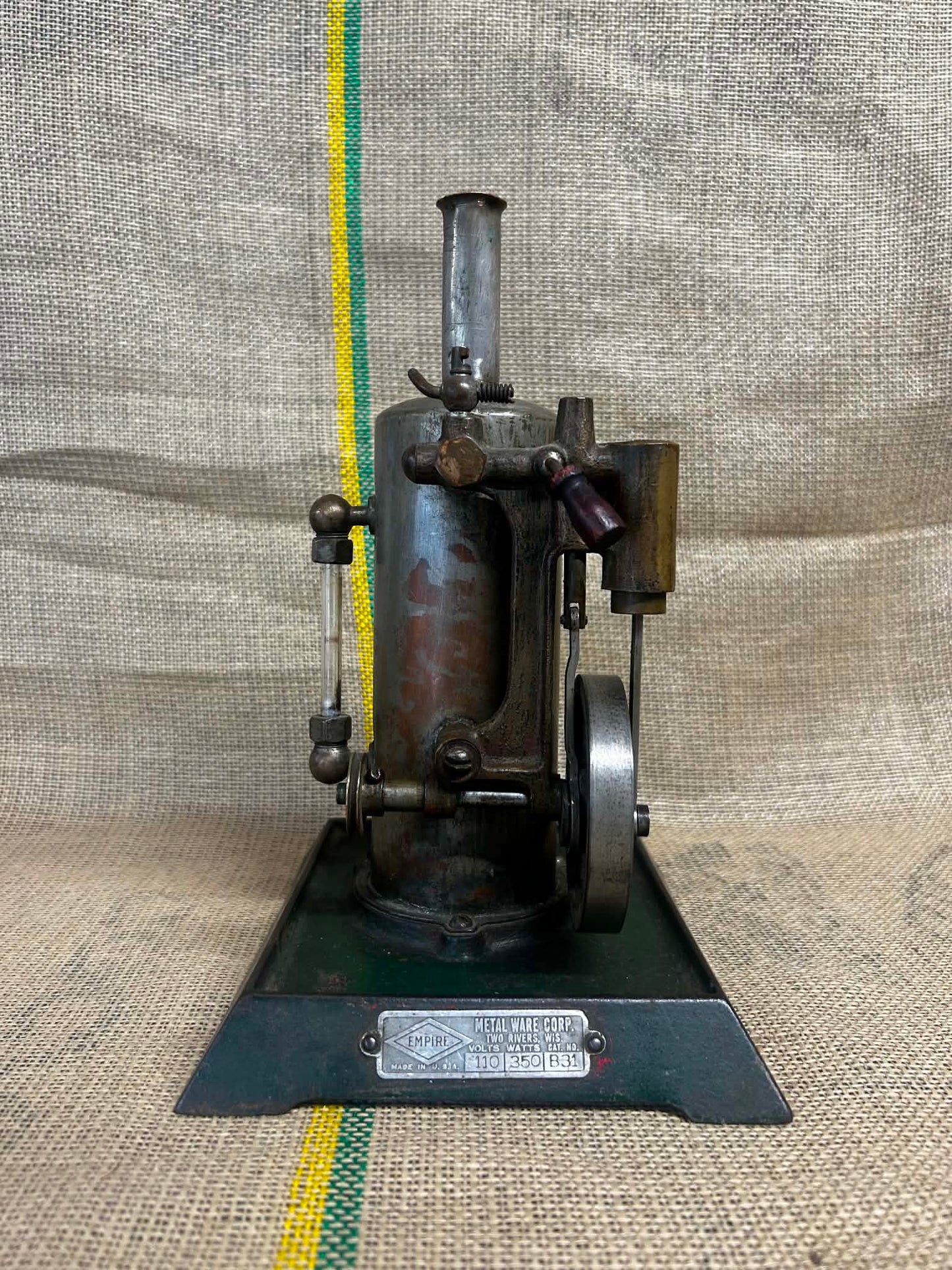 Empire Metal Ware Corp. B31 Vertical Electric Stationary Engine