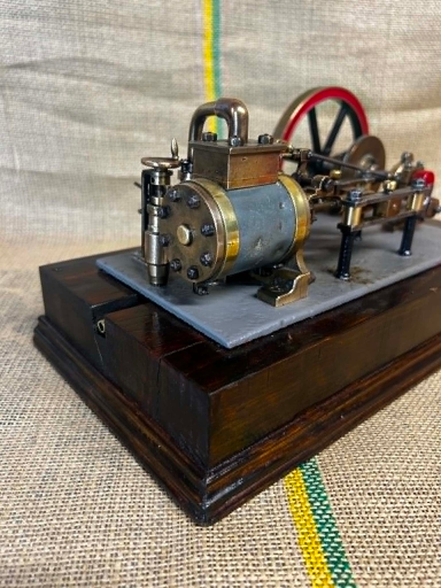 Antique Horizontal Mill Engine Model