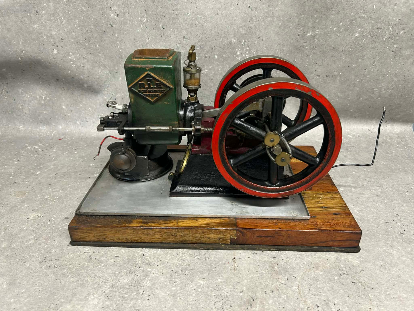 Alyn Foundry R.L.E. Model Hit & Miss O/C Engine