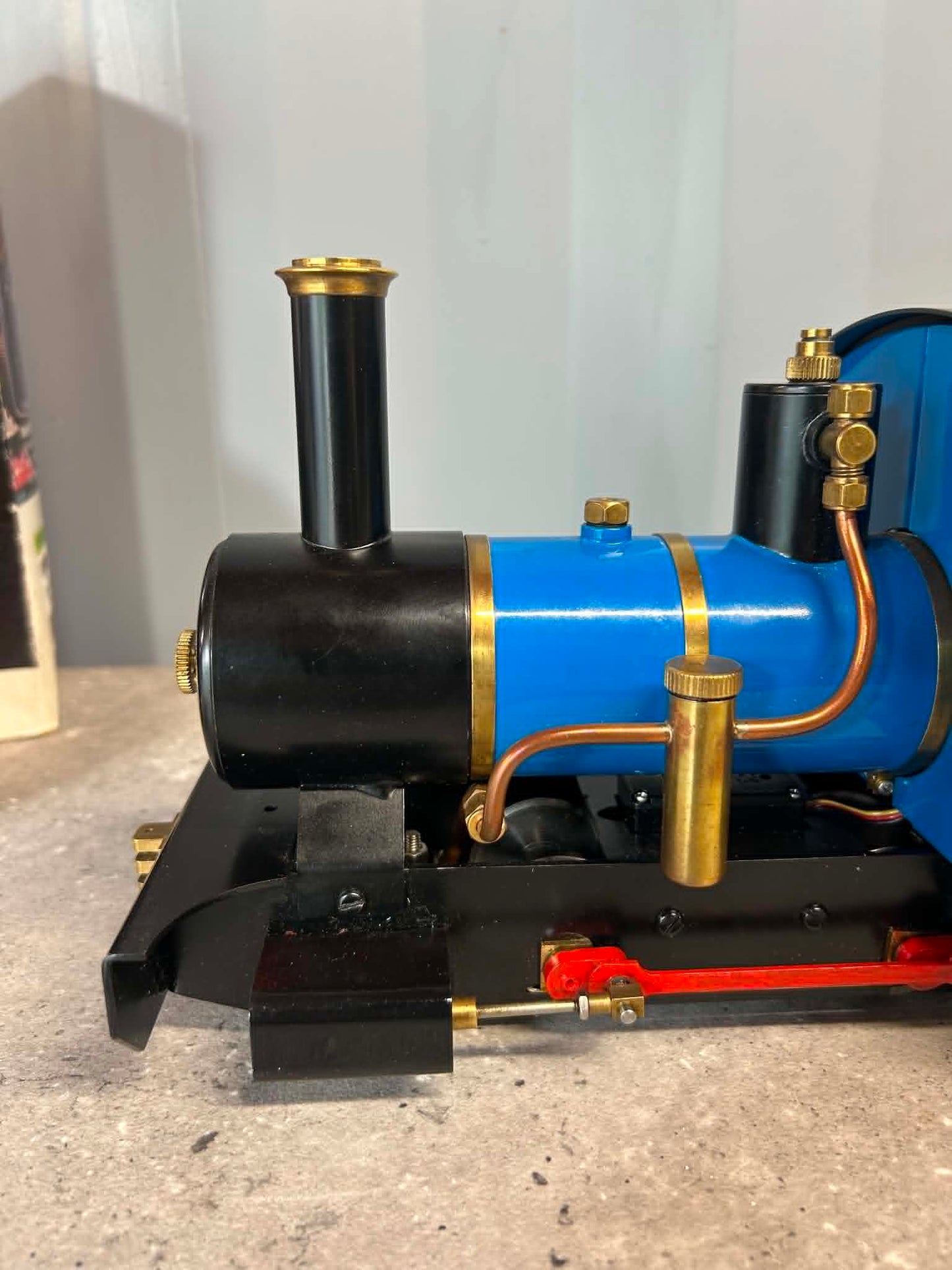 Cheddar Models “Iver” 32mm Gas-Fired Locomotive w/ Tender & Radio Control