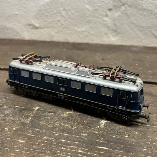 Jouef Electric 8864 BR 110 Locomotive